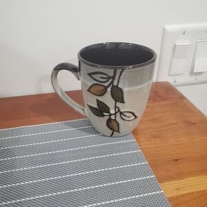 Pfaltzgraff Rustic Leaves Ceramic Mug